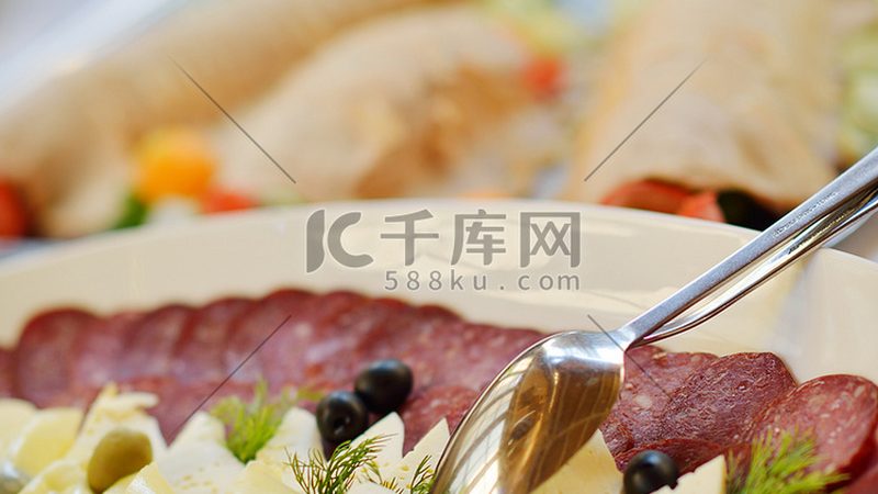 揭秘成都零食批发市场：网红爆款拿货全攻略